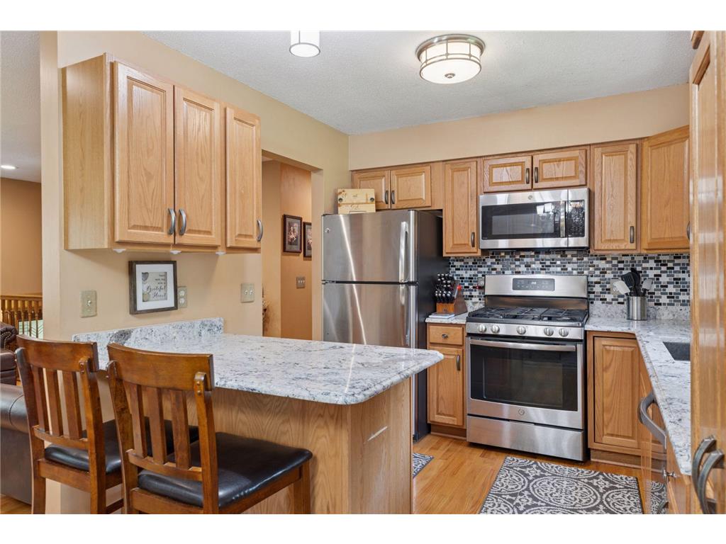 9217 W River Road Brooklyn Park MN 55444 7019159 image10