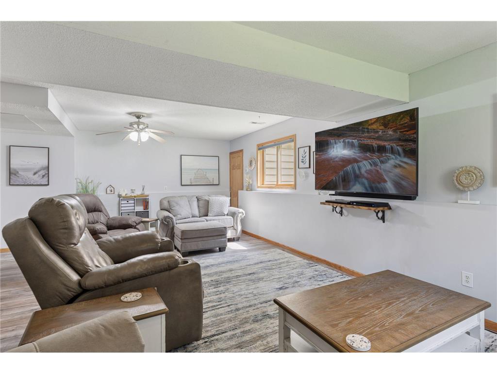 9217 W River Road Brooklyn Park MN 55444 7019159 image17