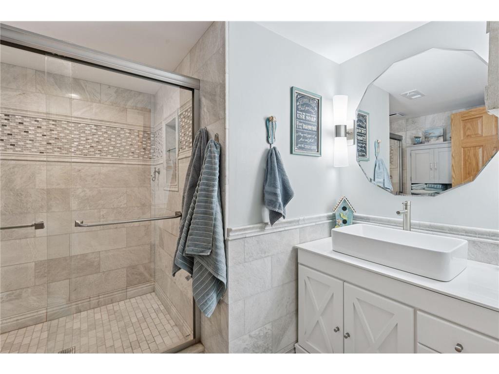 9217 W River Road Brooklyn Park MN 55444 7019159 image19