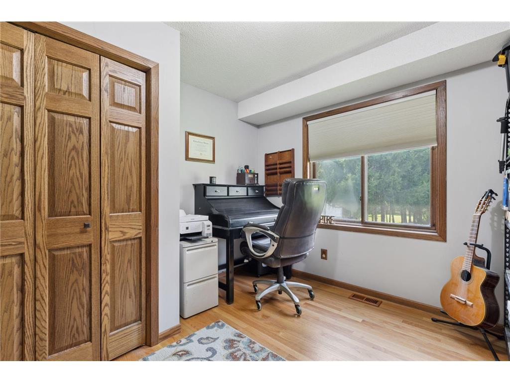 9217 W River Road Brooklyn Park MN 55444 7019159 image27