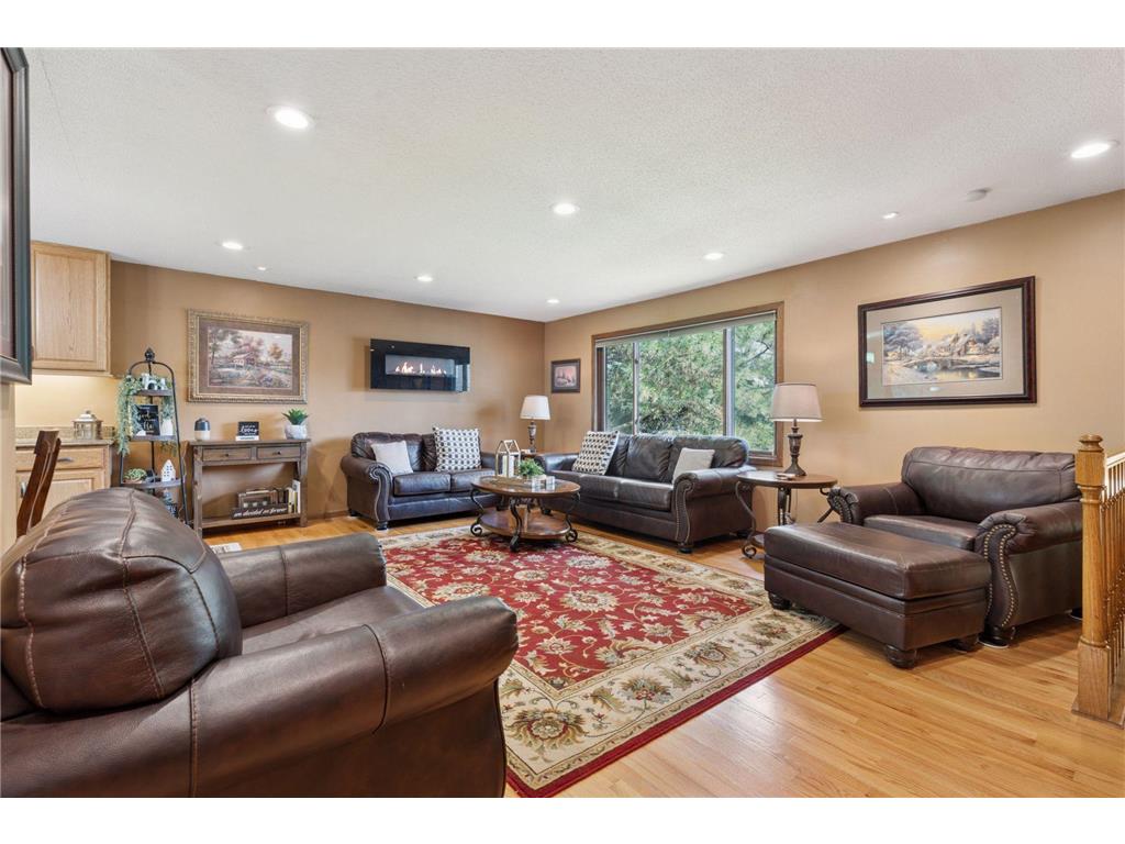 9217 W River Road Brooklyn Park MN 55444 7019159 image3