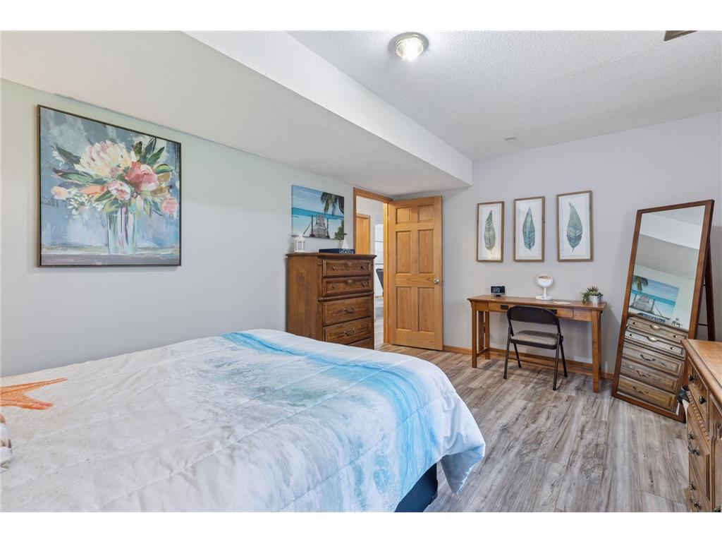 9217 W River Road Brooklyn Park MN 55444 7019159 image31