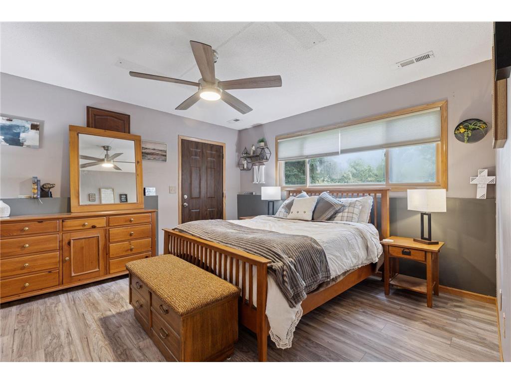 9217 W River Road Brooklyn Park MN 55444 7019159 image33