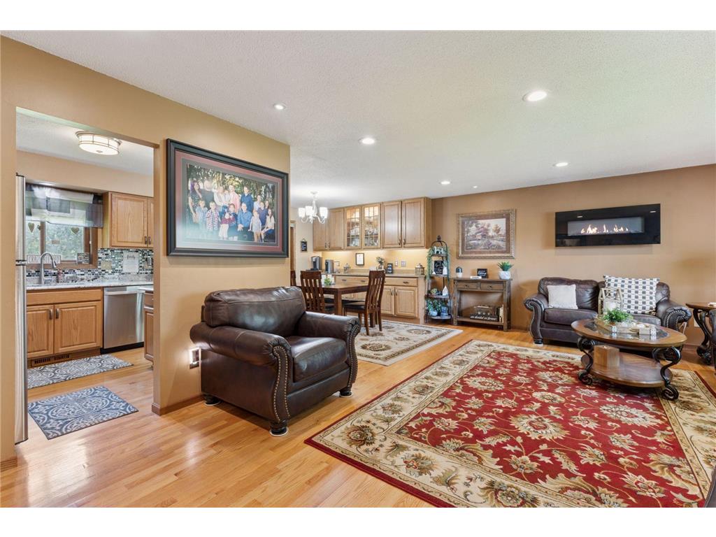 9217 W River Road Brooklyn Park MN 55444 7019159 image5