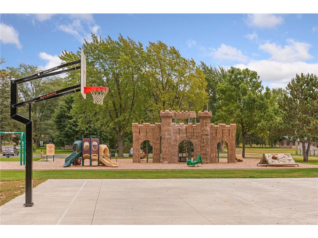 9217 W River Road Brooklyn Park MN 55444 7019159 image53