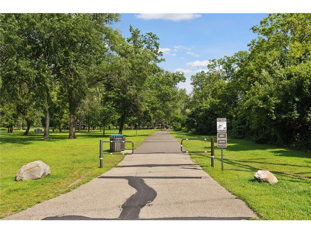9217 W River Road Brooklyn Park MN 55444 7019159 image64