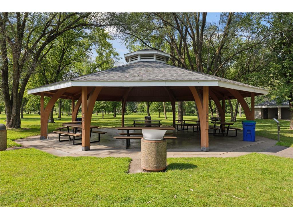 9217 W River Road Brooklyn Park MN 55444 7019159 image65