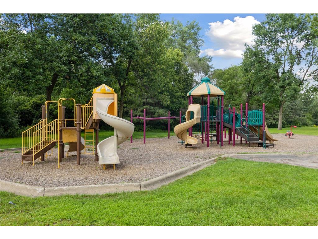 9217 W River Road Brooklyn Park MN 55444 7019159 image66