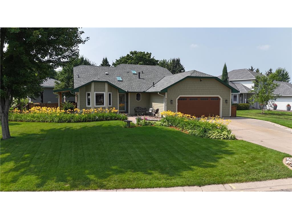 9217 Woodhall Bay N Brooklyn Park MN 55443 6768017 image1