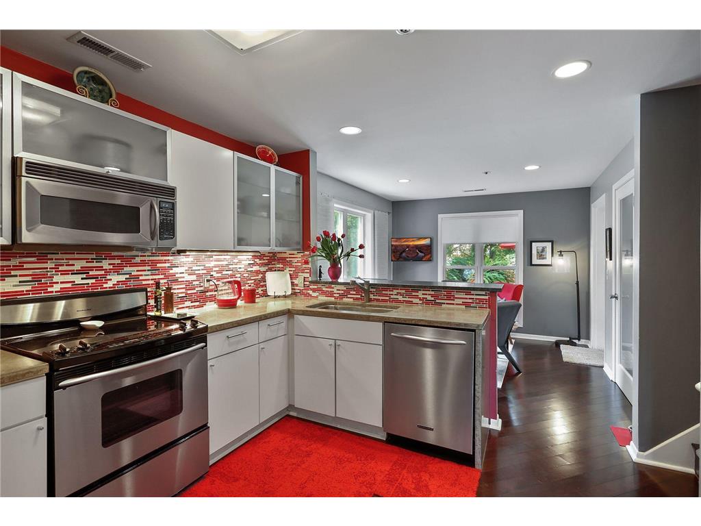 922 Lincoln Avenue Minneapolis MN 55403 6339725 image1