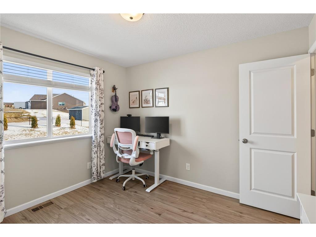 922 Mulberry Avenue NE Montgomery MN 56069 7015911 image21