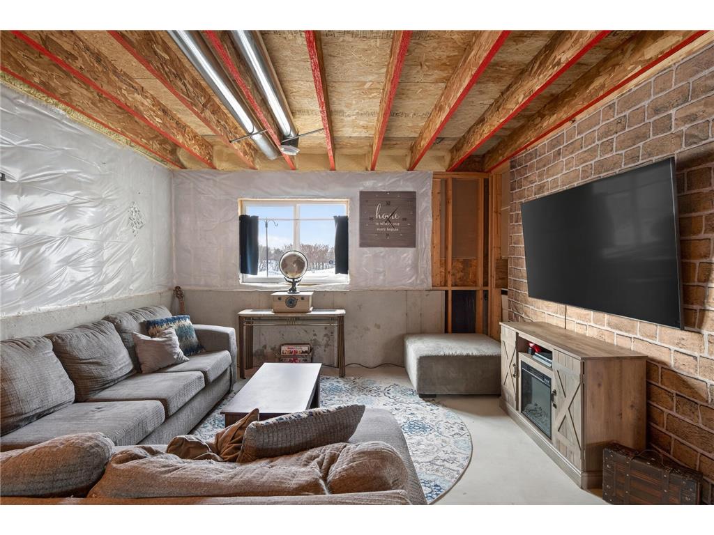 922 Mulberry Avenue NE Montgomery MN 56069 7015911 image28