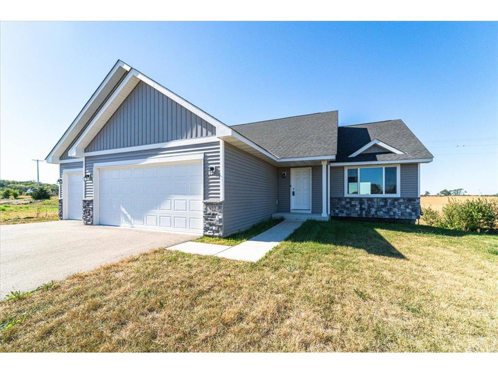 922 Prestwick Drive Belle Plaine MN 56011 6800589 image1