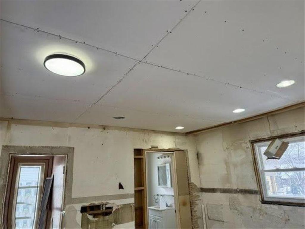 922 S 5th Avenue Virginia MN 55792 7010323 image3