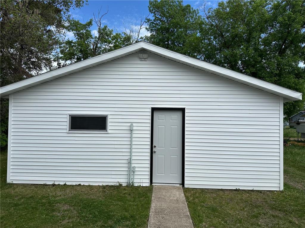 922 Tindolph Avenue S Thief River Falls MN 56701 7086373 image16