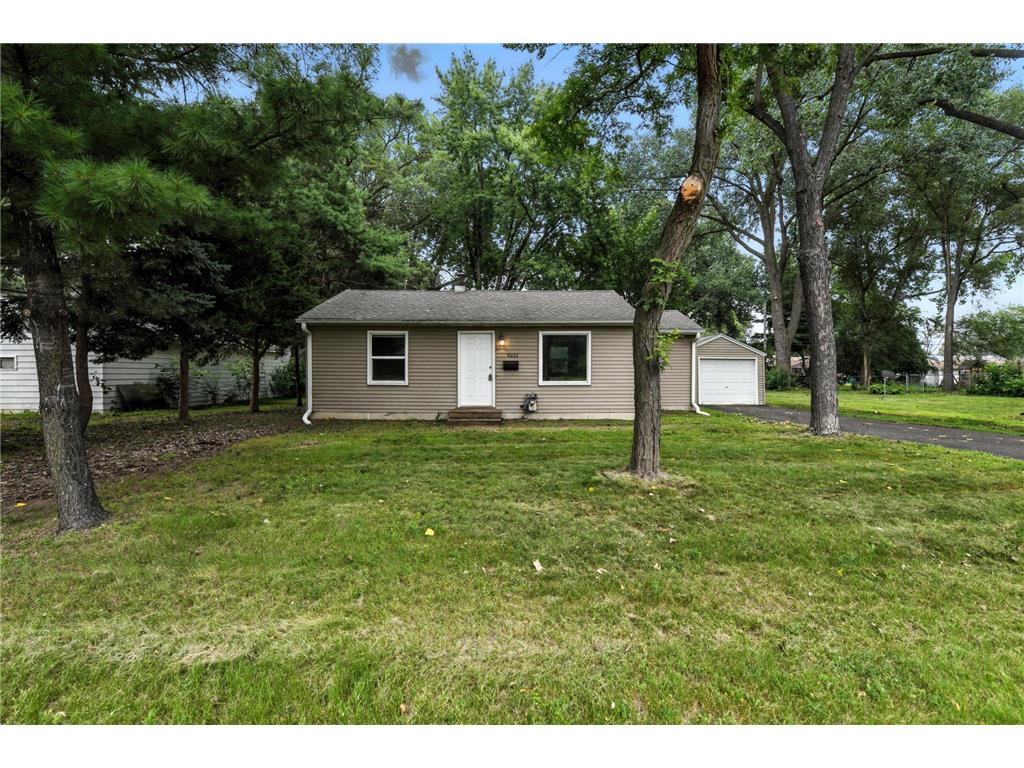 9221 Portland Avenue S Bloomington MN 55420 6763298 image1