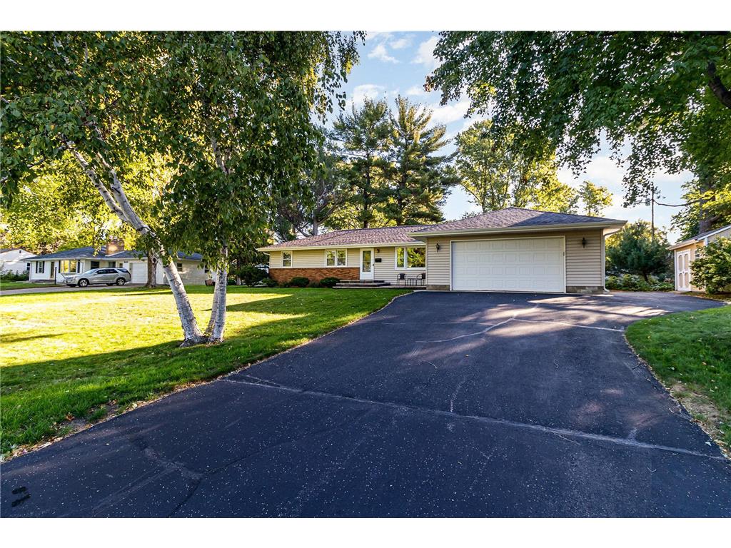 9221 Russell Avenue S Bloomington MN 55431 6445402 image1