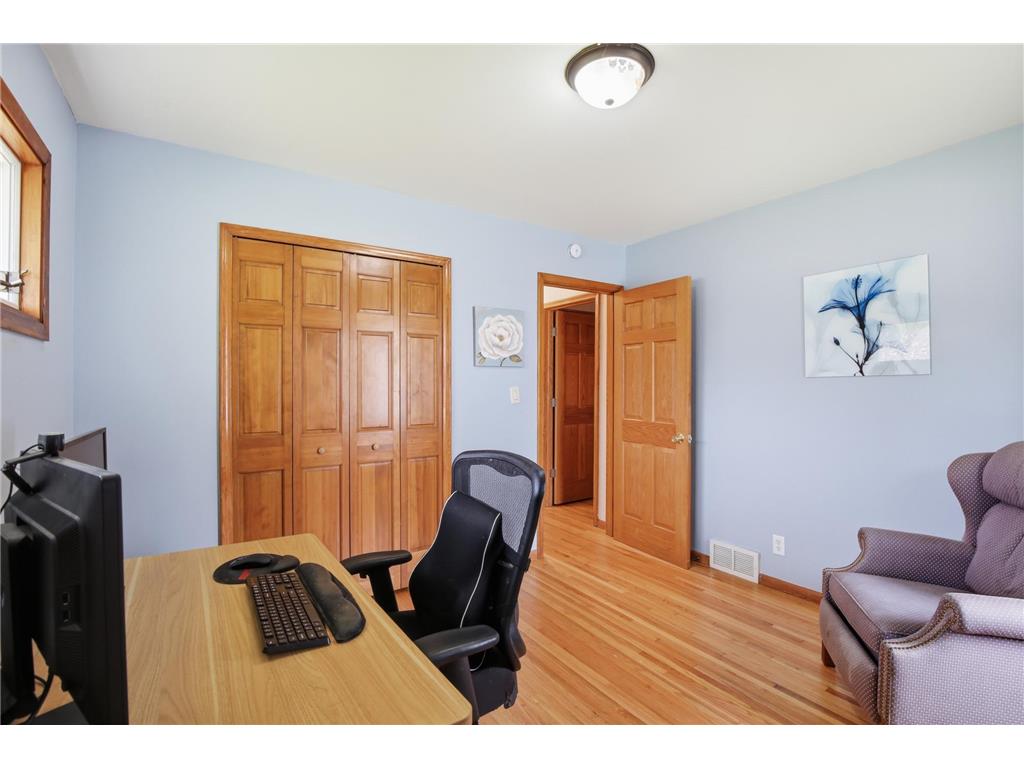 9224 15th Avenue S Bloomington MN 55425 7048118 image15