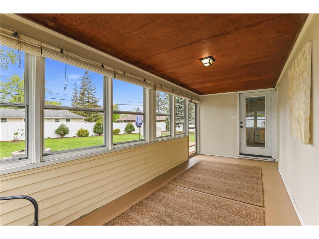 9224 15th Avenue S Bloomington MN 55425 7048118 image30