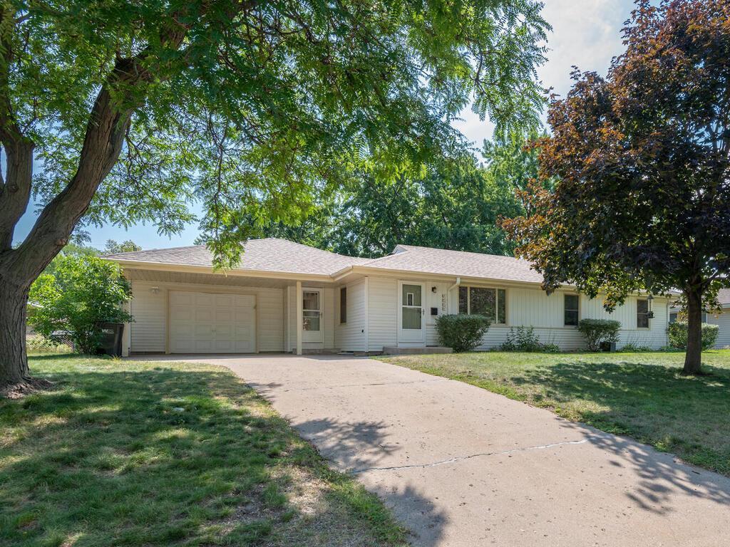 9225 Clinton Avenue S Bloomington MN 55420 6413233 image1