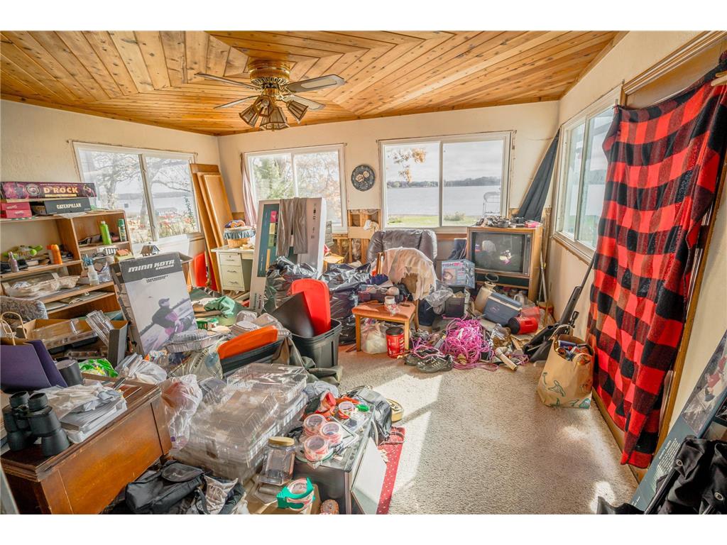 9225 Lake Boulevard Chisago City MN 55013 - Green 6812816 image12