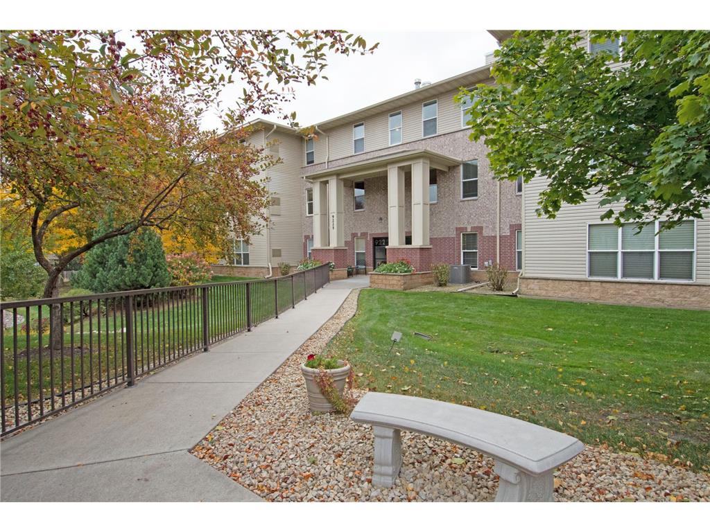 9225 Medicine Lake Road 101B, Golden Valley, MN, 55427 MLS 6271725 Edina Realty
