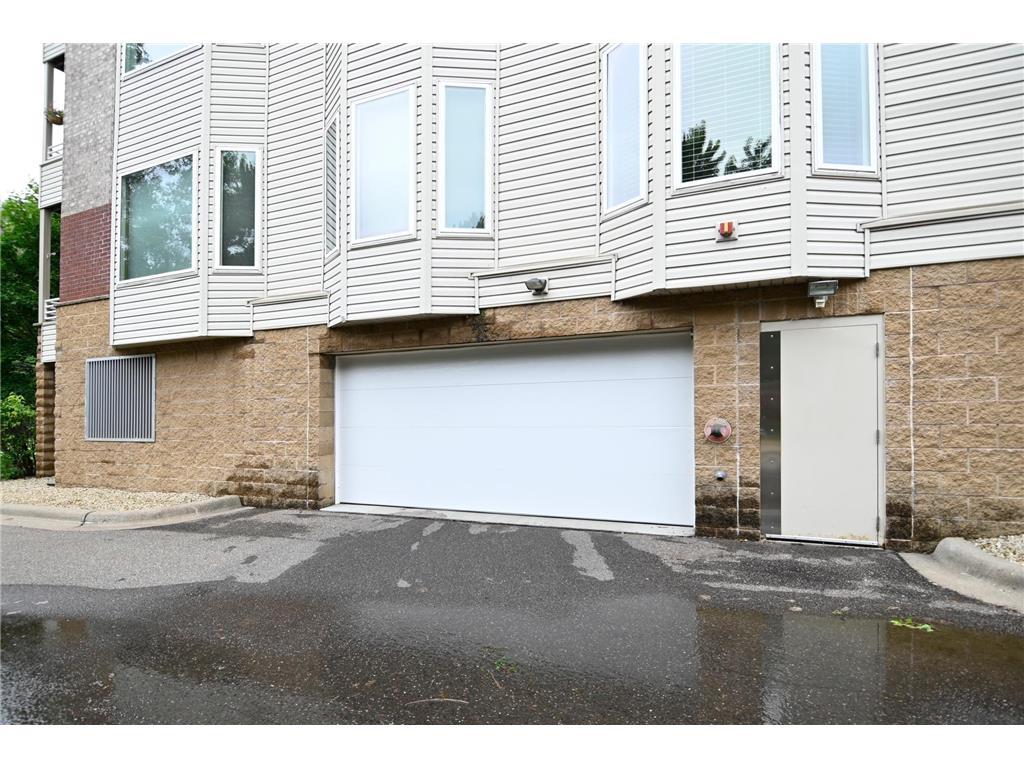 9225 Medicine Lake Road #105B Golden Valley MN 55427 7031756 image18