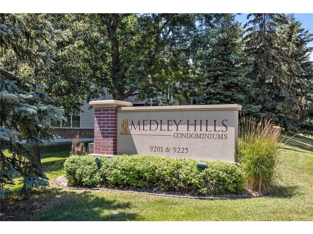 9225 Medicine Lake Road #205B Golden Valley MN 55427 7083927 image1