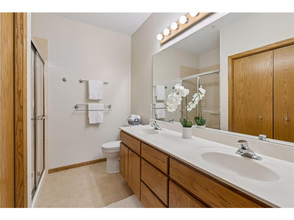 9225 Medicine Lake Road #205B Golden Valley MN 55427 7083927 image16