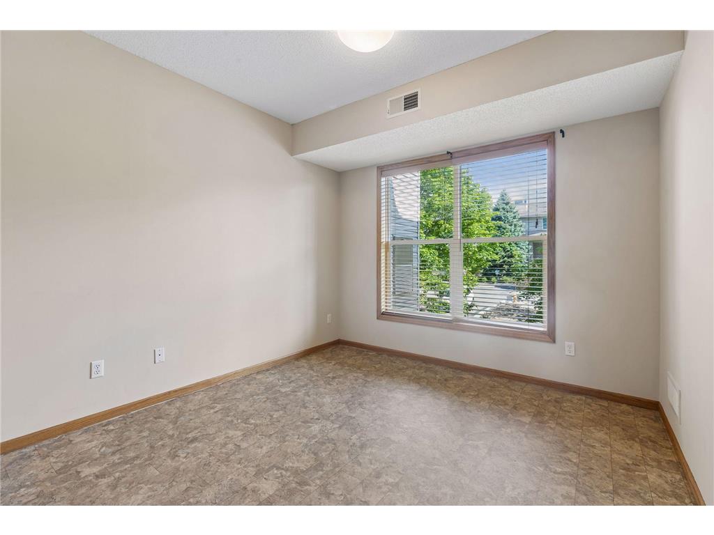 9225 Medicine Lake Road #205B Golden Valley MN 55427 7083927 image18