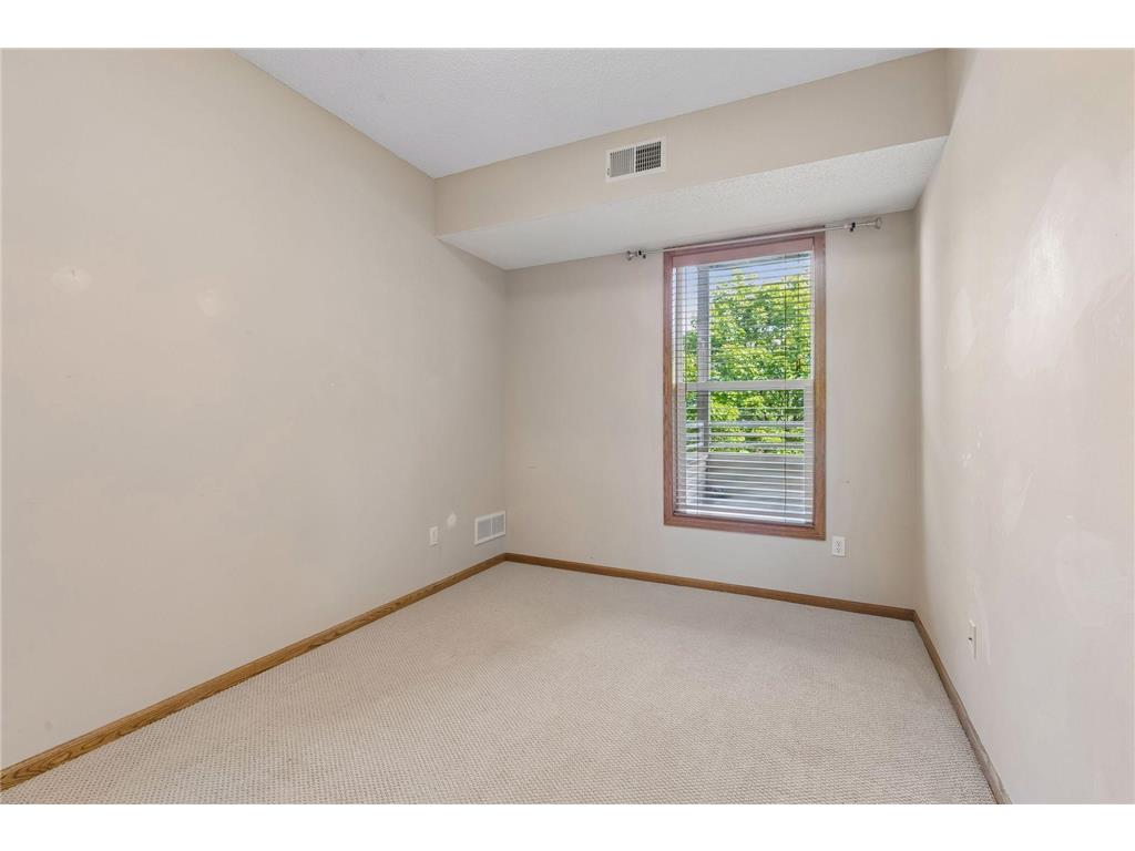 9225 Medicine Lake Road #205B Golden Valley MN 55427 7083927 image20