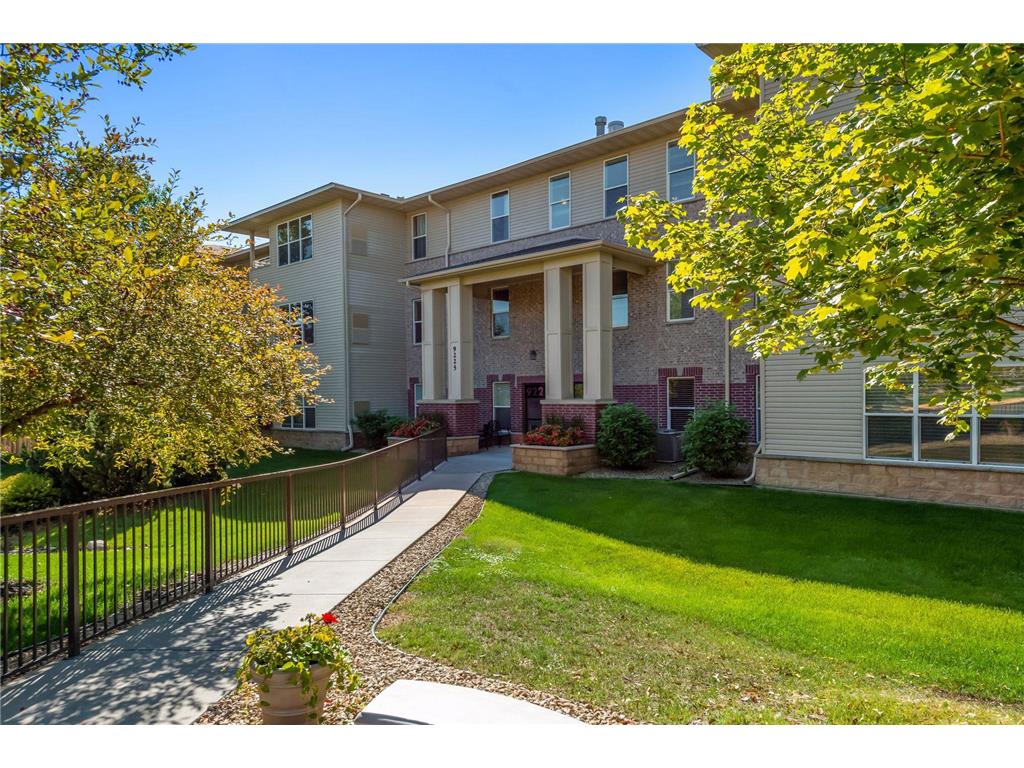 9225 Medicine Lake Road #205B Golden Valley MN 55427 7083927 image3