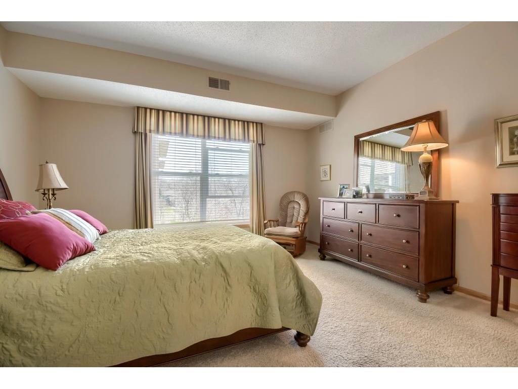 9225 Medicine Lake Road #212B Golden Valley MN 55427 7052910 image20