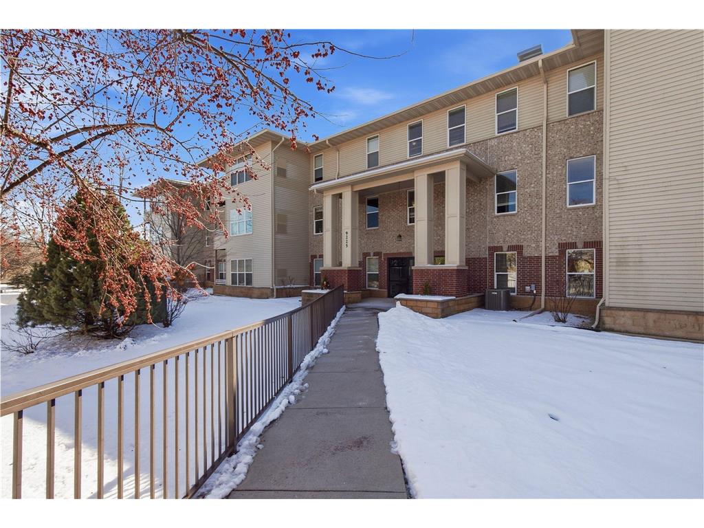 9225 Medicine Lake Road #309B Golden Valley MN 55427 7024997 image1
