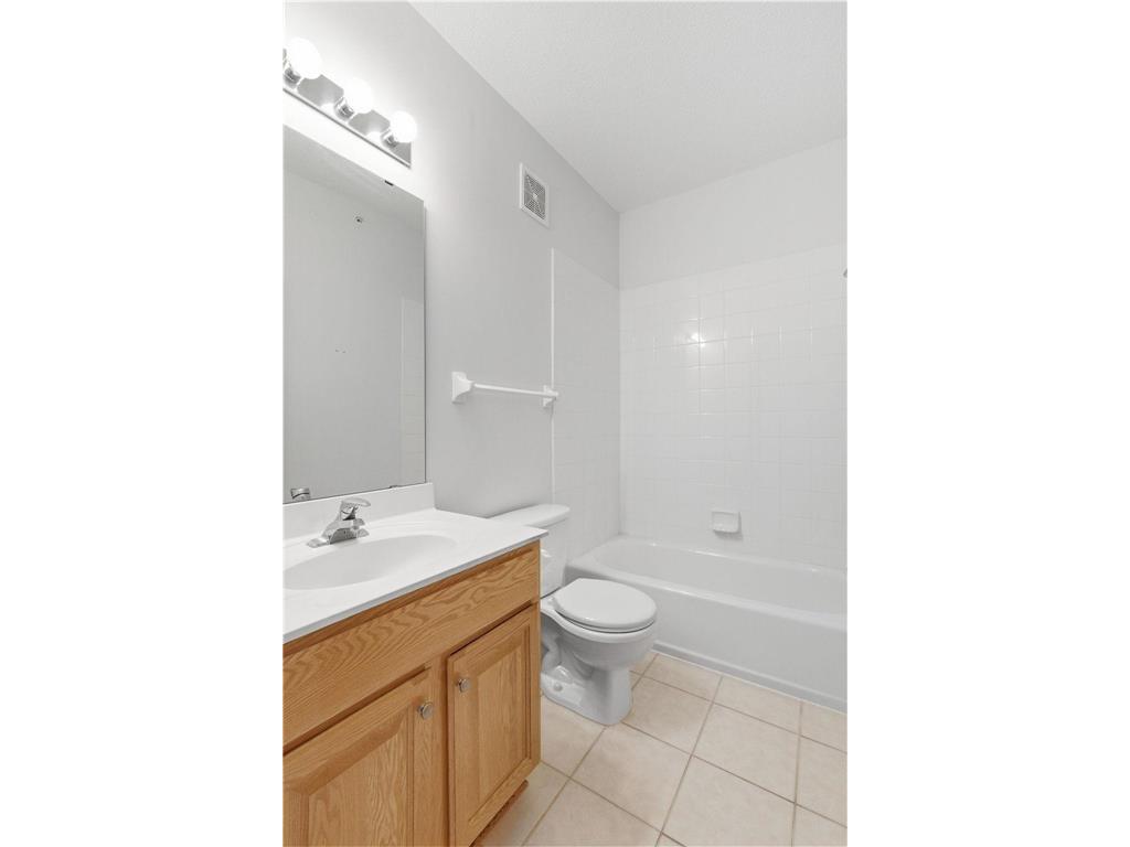 9225 Medicine Lake Road #309B Golden Valley MN 55427 7024997 image15