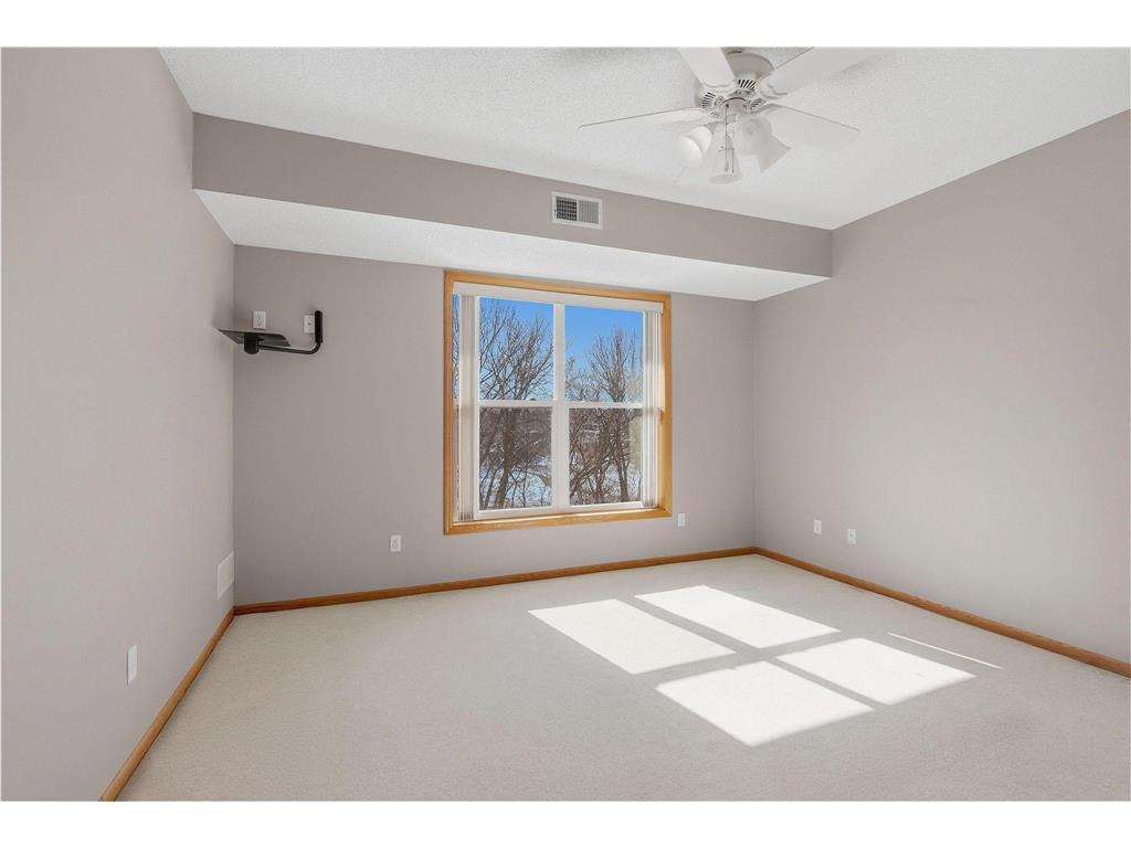 9225 Medicine Lake Road #309B Golden Valley MN 55427 7024997 image17