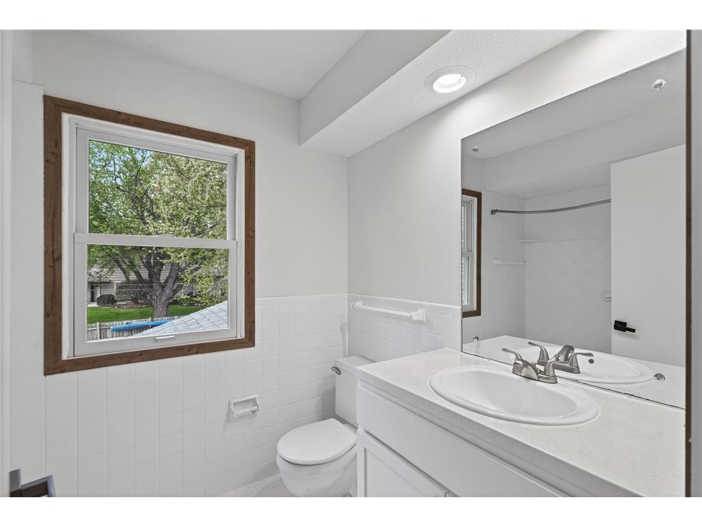 9225 Northwood Parkway New Hope MN 55427 7078064 image22