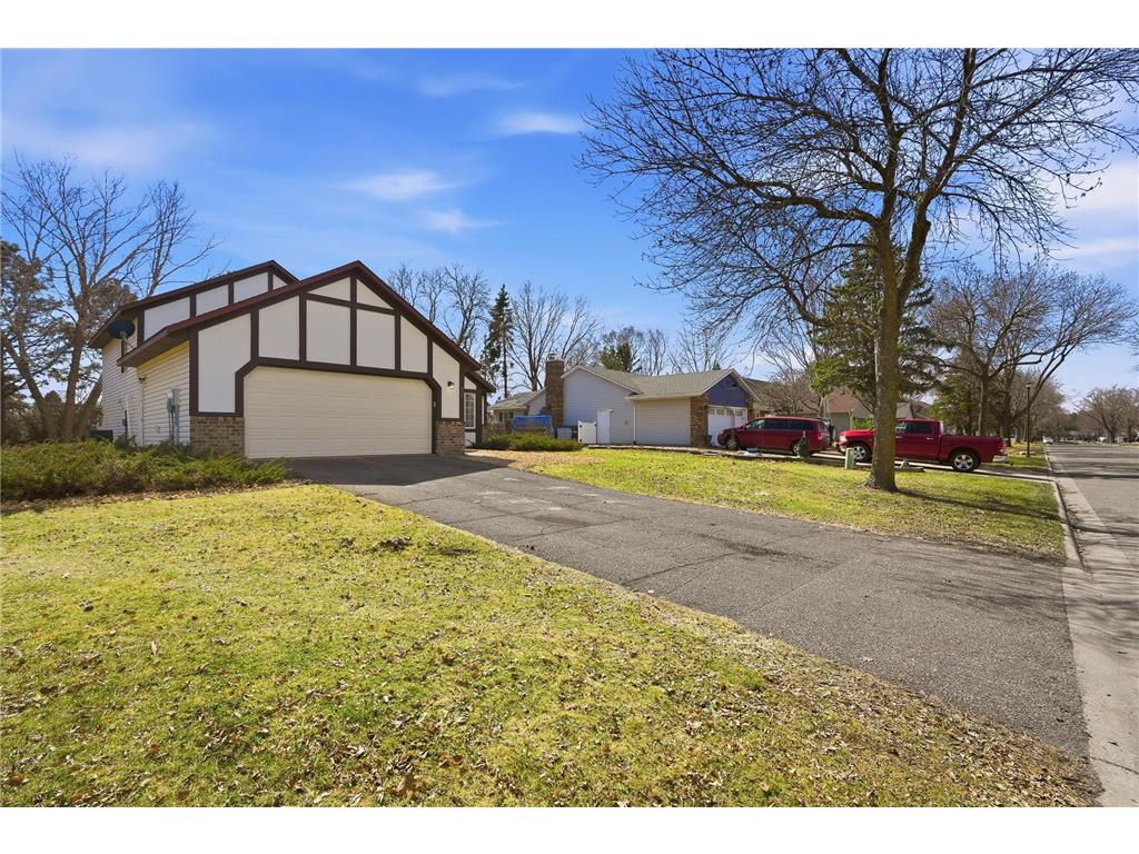 9227 79th Street S Cottage Grove MN 55016 7044142 image4