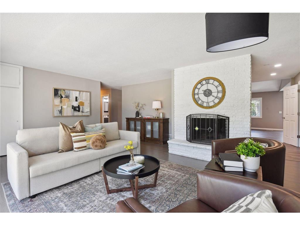 9227 W 22nd Street Saint Louis Park MN 55426 6569942 image1