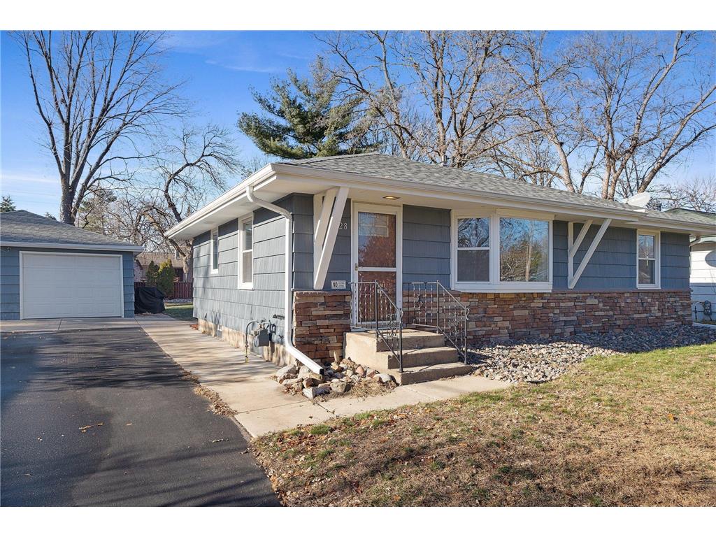 9228 Washington Street NE Blaine MN 55434 6461541 image1