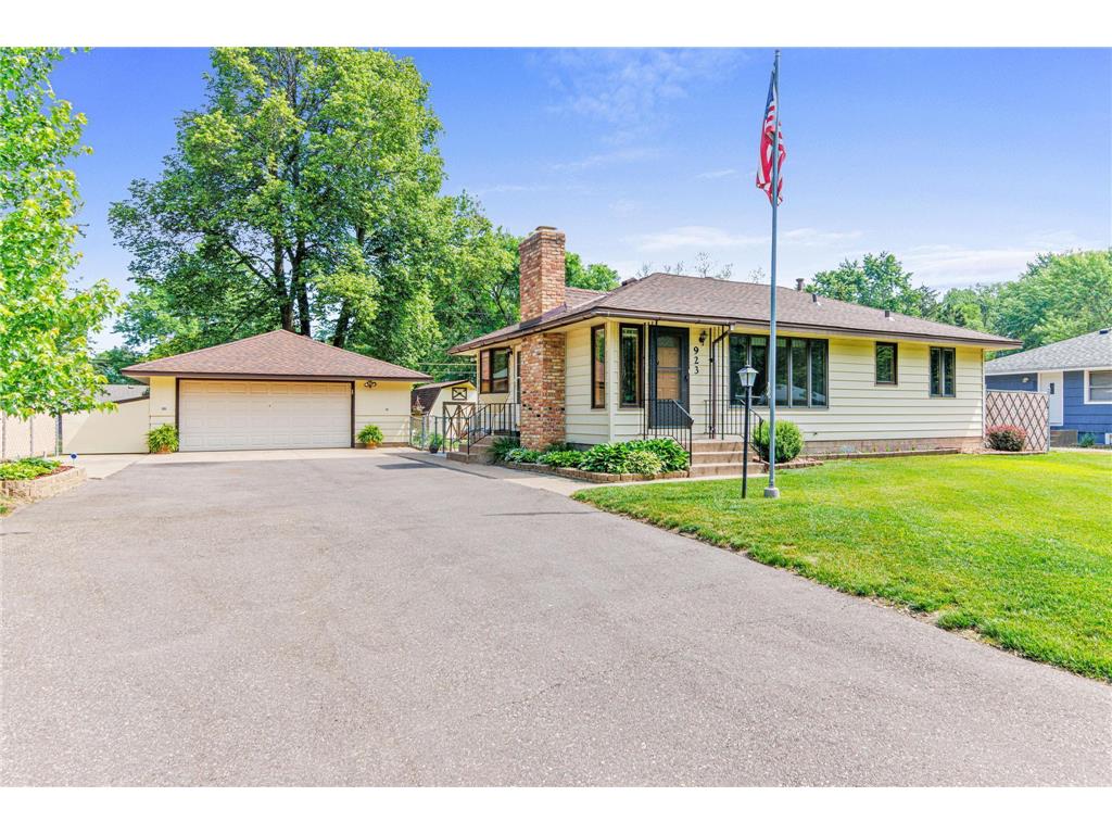 923 112th Avenue NW, Coon Rapids, MN, 55448 MLS 6385012 Edina Realty