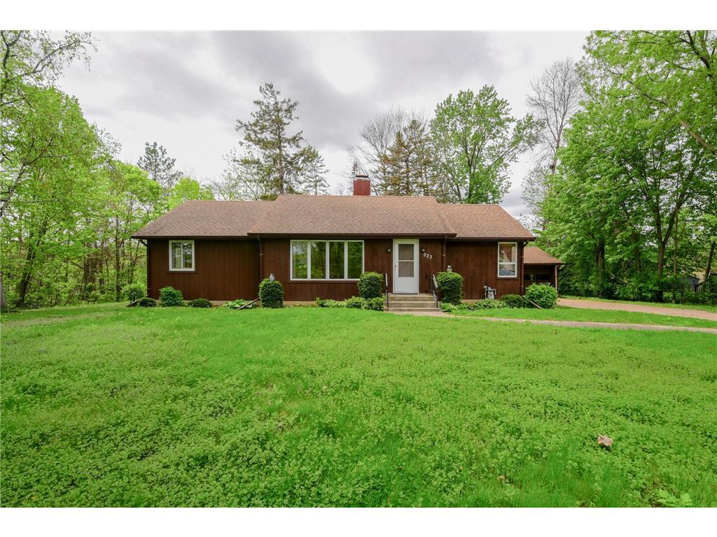 923 Evar Street N, Maplewood, MN 55119 MLS 6374251 Edina Realty