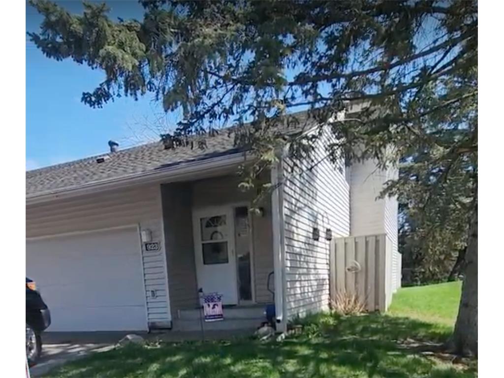 923 Monterey Court N Shoreview MN 55126 6518934 image1