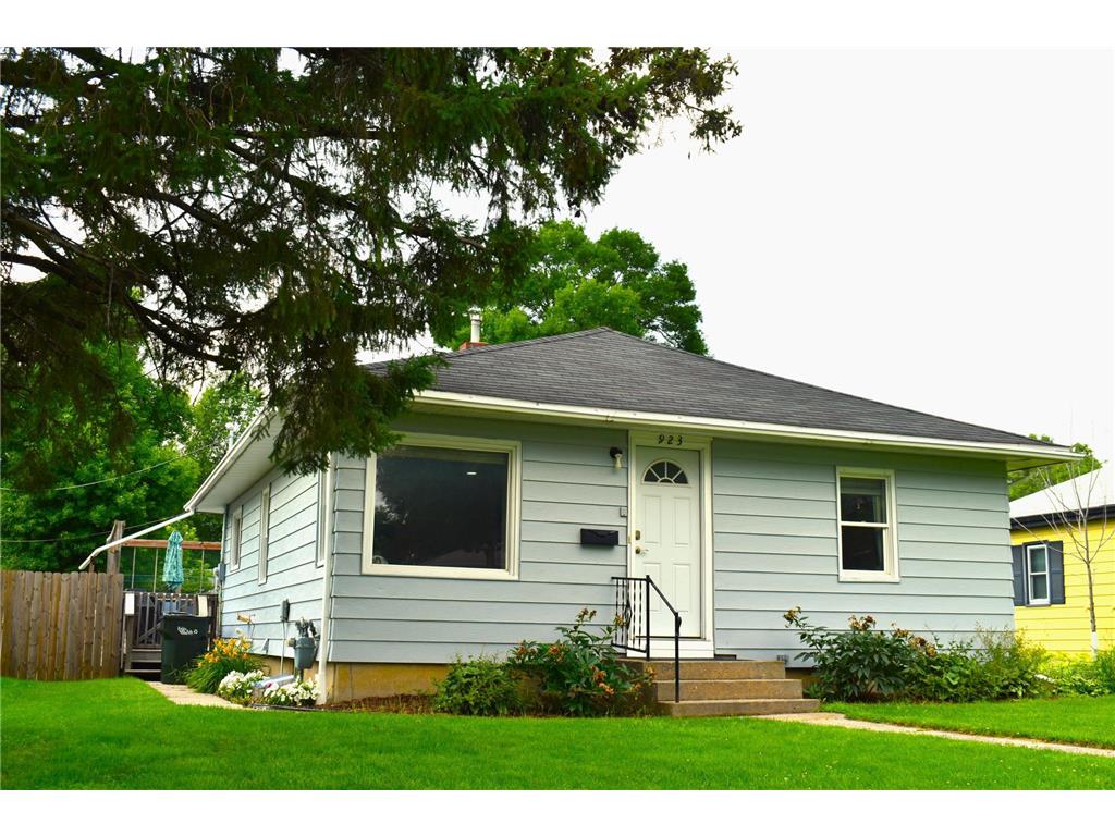 923 N Baird Avenue Fergus Falls MN 56537 6565294 image1