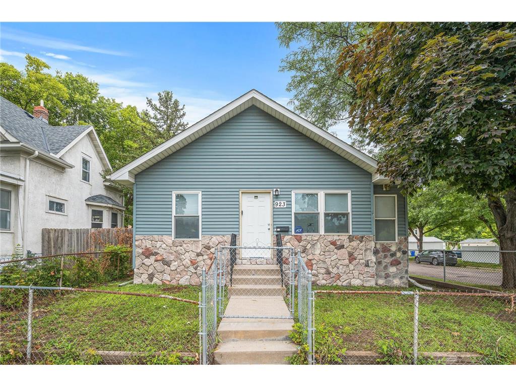 923 Saint Anthony Avenue Saint Paul MN 55104 6418632 image1