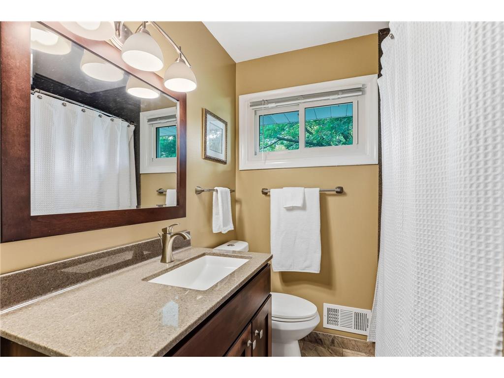 9230 Clinton Avenue S Bloomington MN 55420 7093173 image11