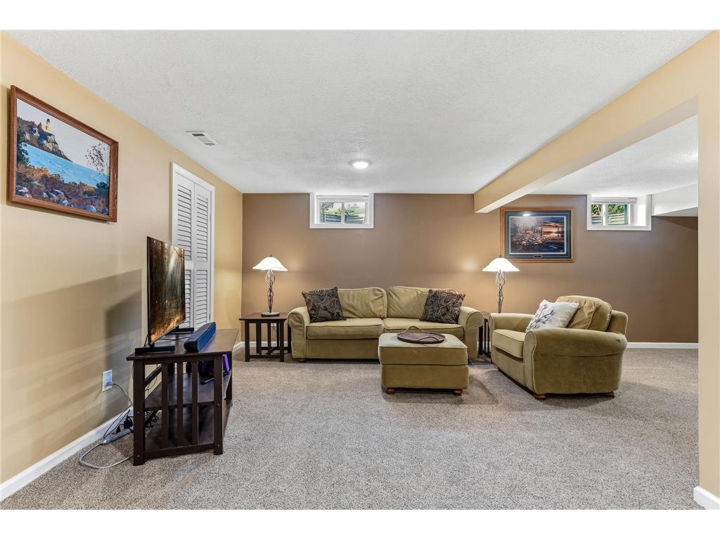 9230 Clinton Avenue S Bloomington MN 55420 7093173 image19
