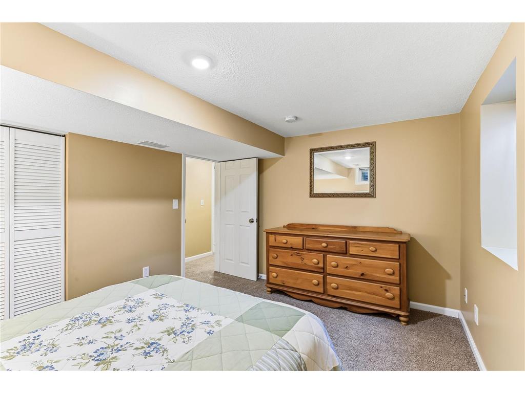9230 Clinton Avenue S Bloomington MN 55420 7093173 image29