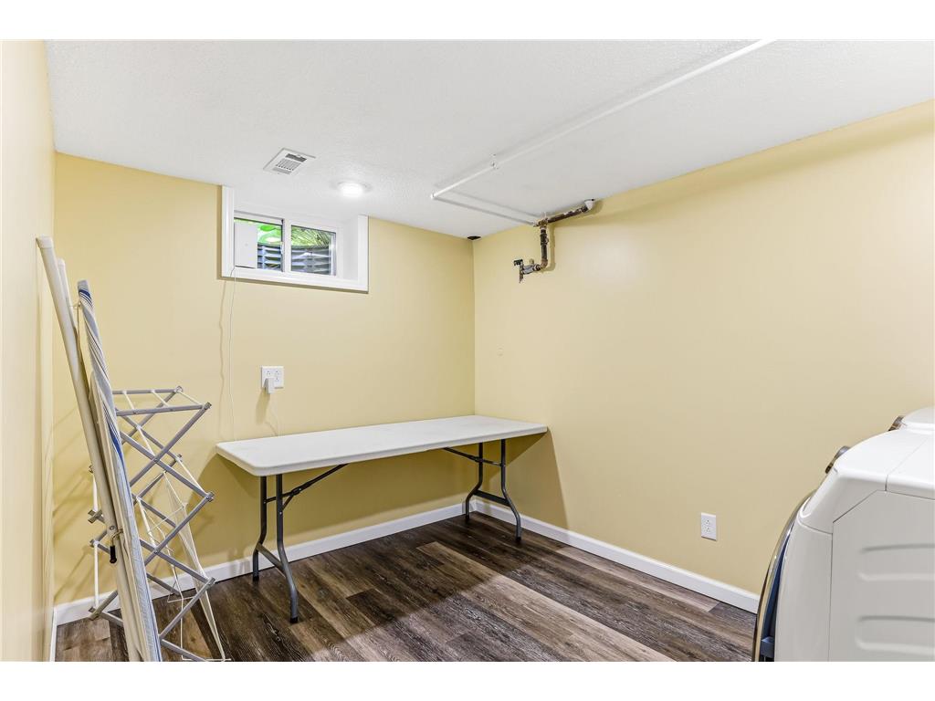 9230 Clinton Avenue S Bloomington MN 55420 7093173 image30