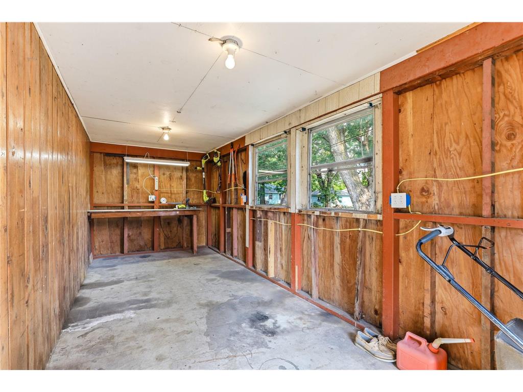 9230 Clinton Avenue S Bloomington MN 55420 7093173 image33